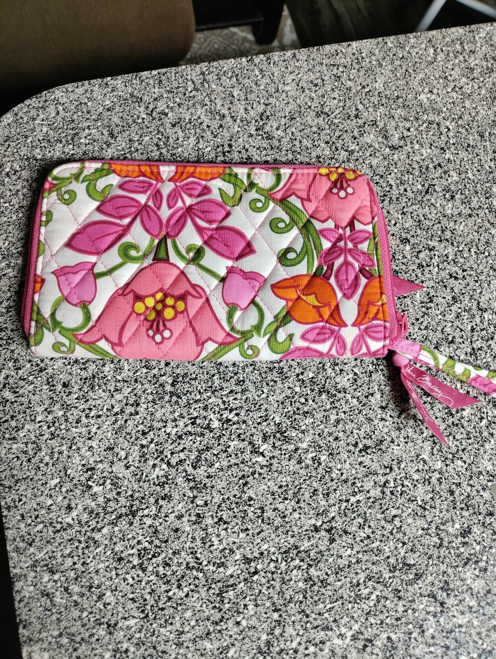 Vera Bradley Wristlet/Wallet - Picture 1 of 5